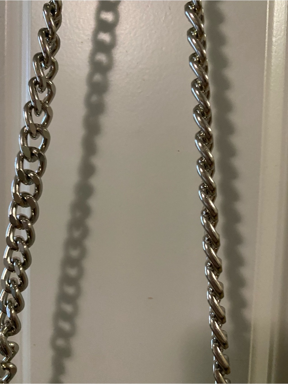 Badgley Mischka Pink Tweed Crossbody Bag with Silver Chain - Picture 5 of 6